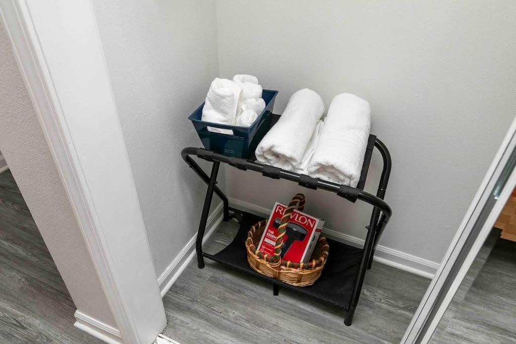 Family Friendly Home Close To Airport And Downtown Des Moines Esterno foto